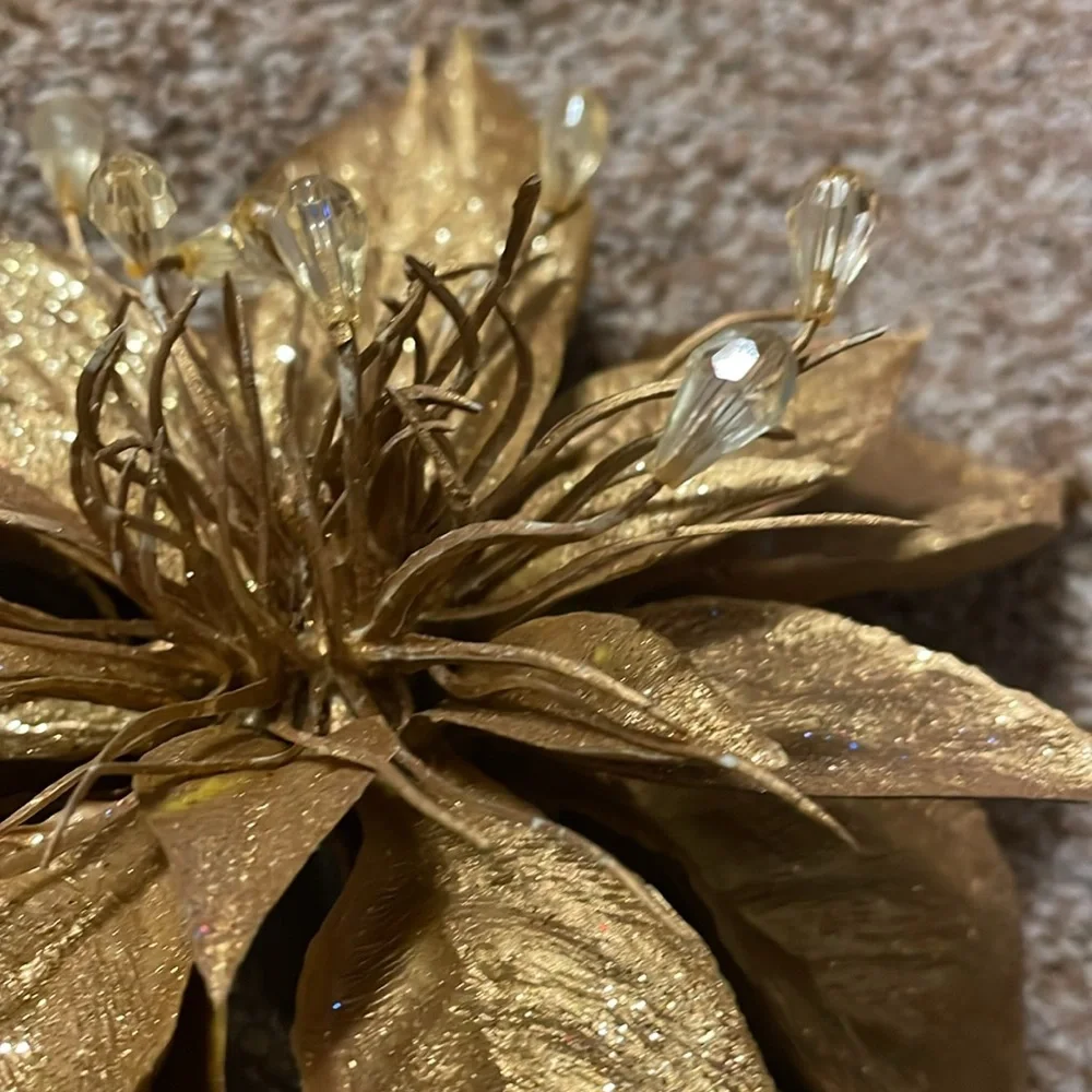 Large Golden Glittered Poinsettia 9